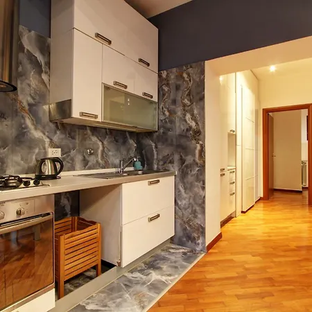 San Lorenzo Elegante Loft شقة